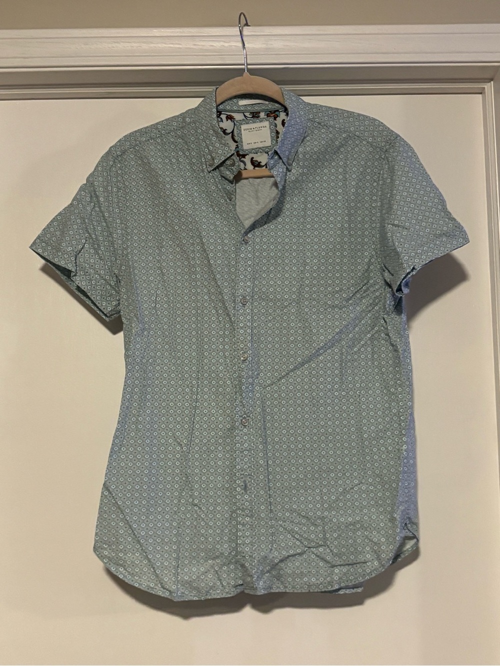 Denim & Flower Light Blue Short Sleeve Button-Down Shirt